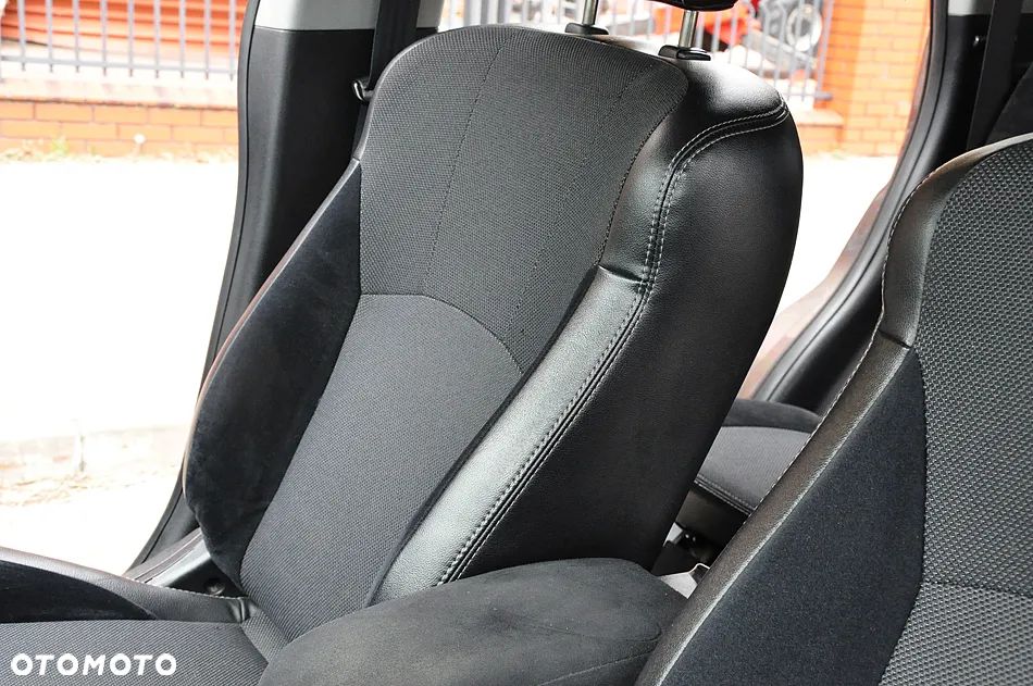 Mitsubishi Outlander - 24