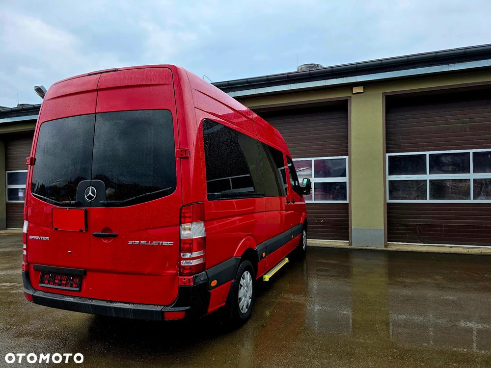 Mercedes-Benz Sprinter - 4
