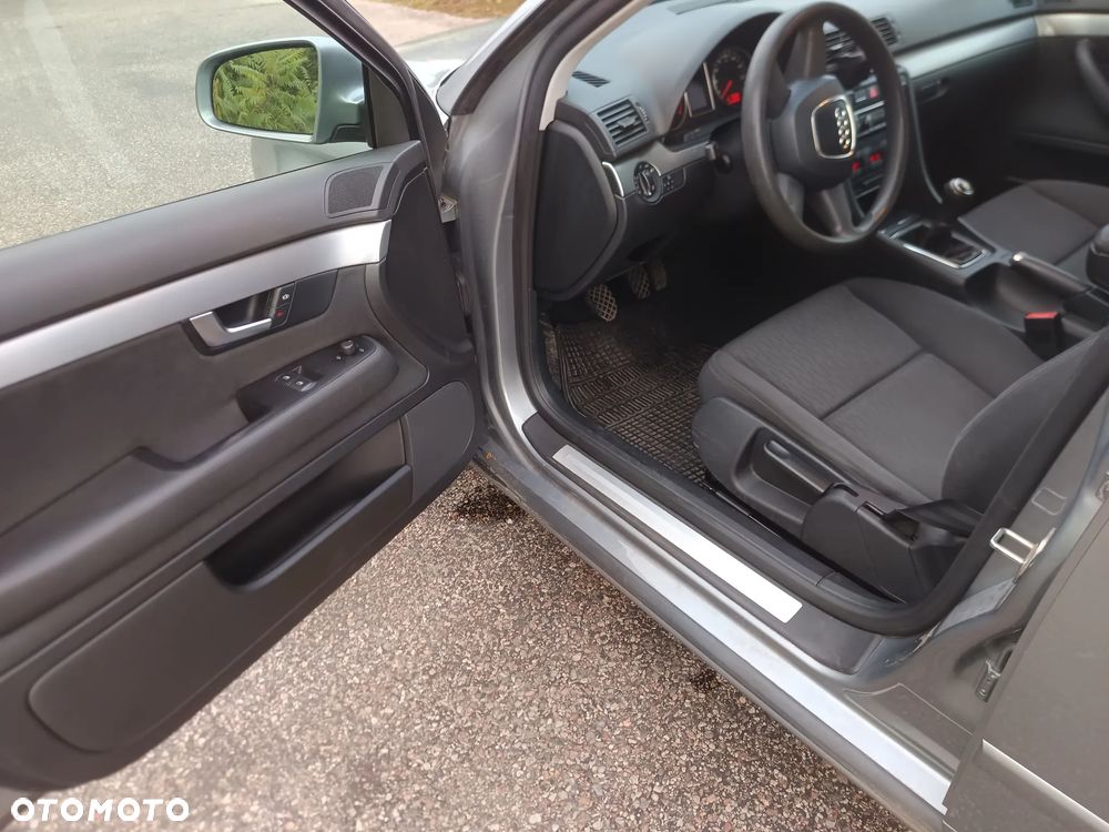 Audi A4 Avant 1.6 - 8