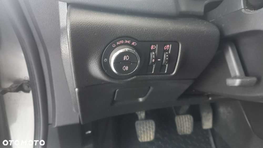 Opel Astra 1.4 Turbo Active - 11