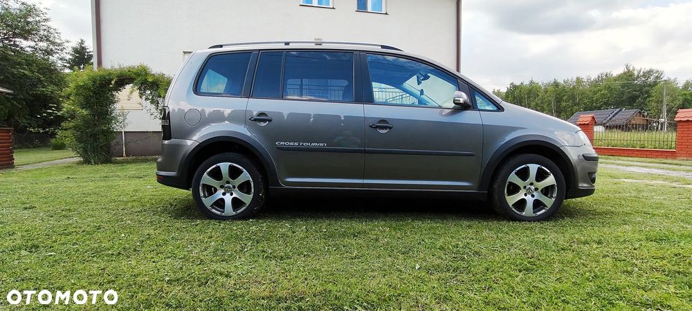 Volkswagen Touran 1.9 TDI DPF Cross - 9