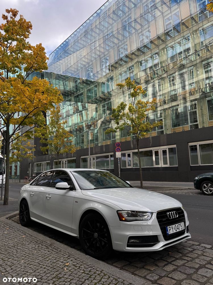 Audi A4 - 1