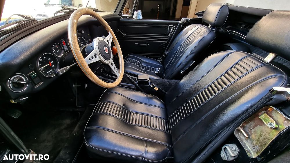 MG Midget - 8
