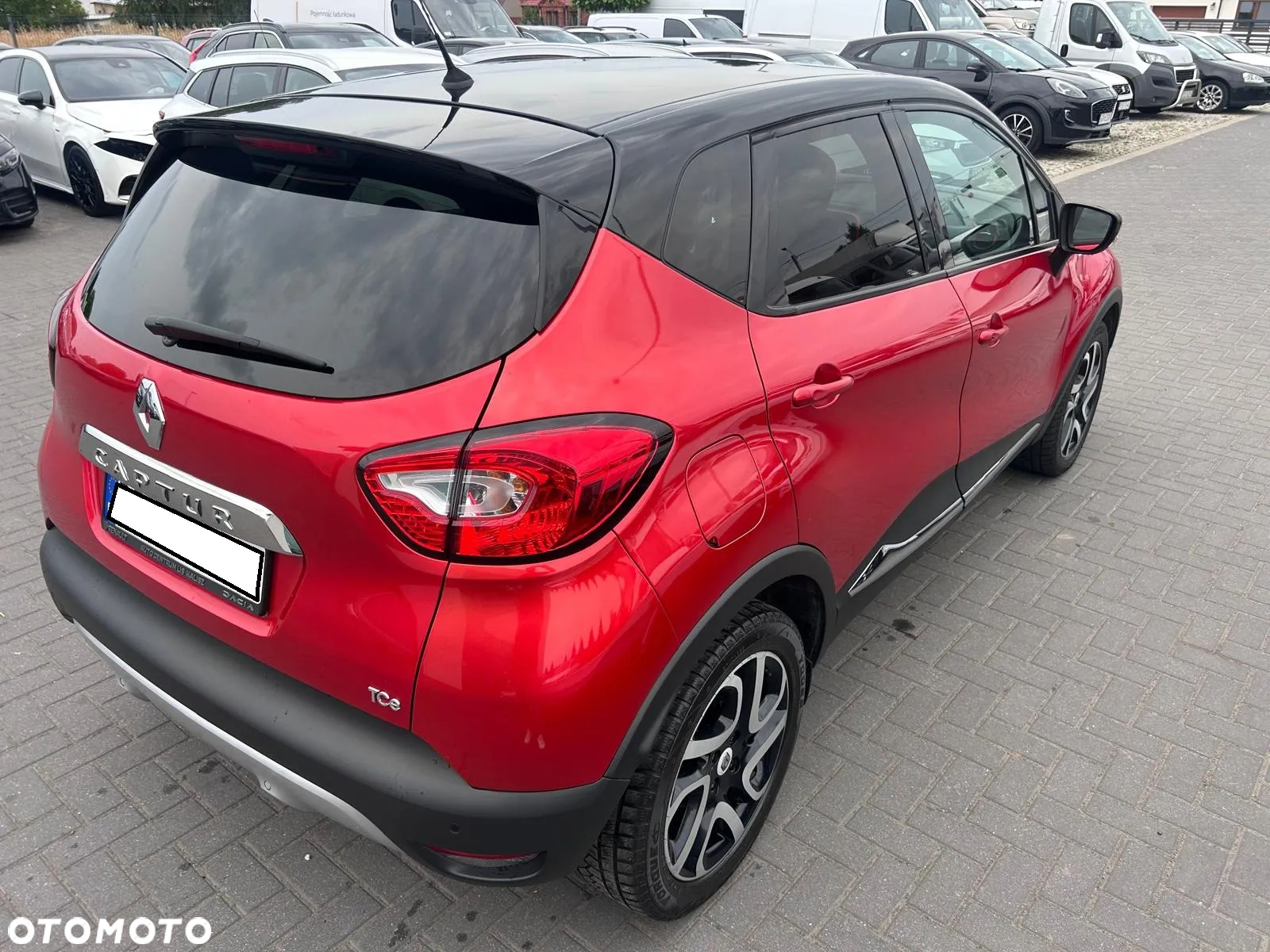 Renault Captur 1.2 TCe Helly Hansen EDC - 24