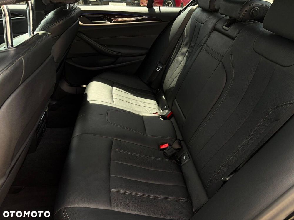 BMW Seria 5 530d xDrive mHEV M Sport sport - 15