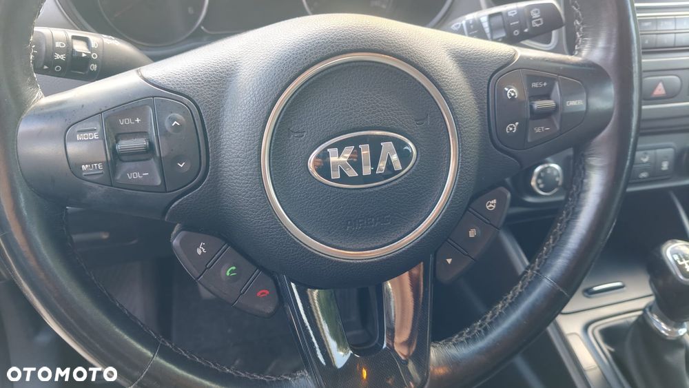 Kia Carens 1.7 CRDi XL - 8