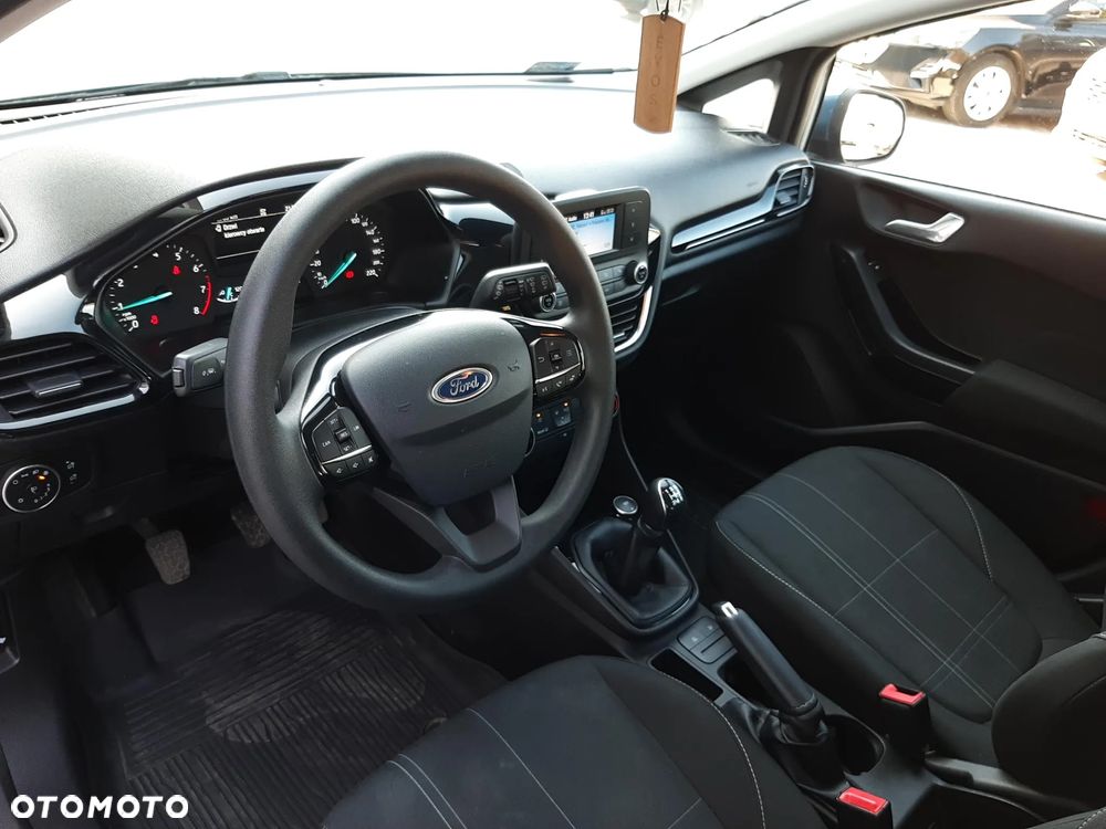 Ford Fiesta 1.1 Trend - 10