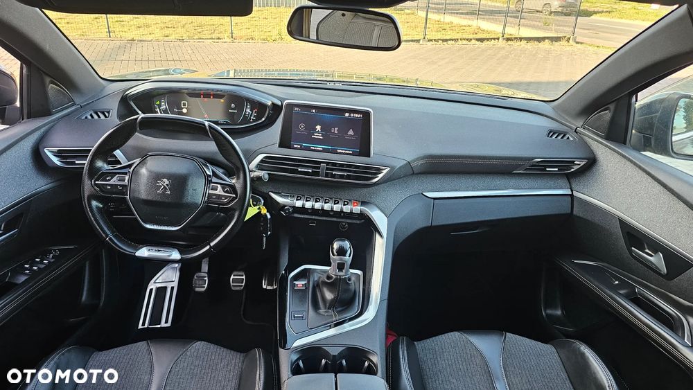 Peugeot 5008 1.2 PureTech Allure S&S - 17