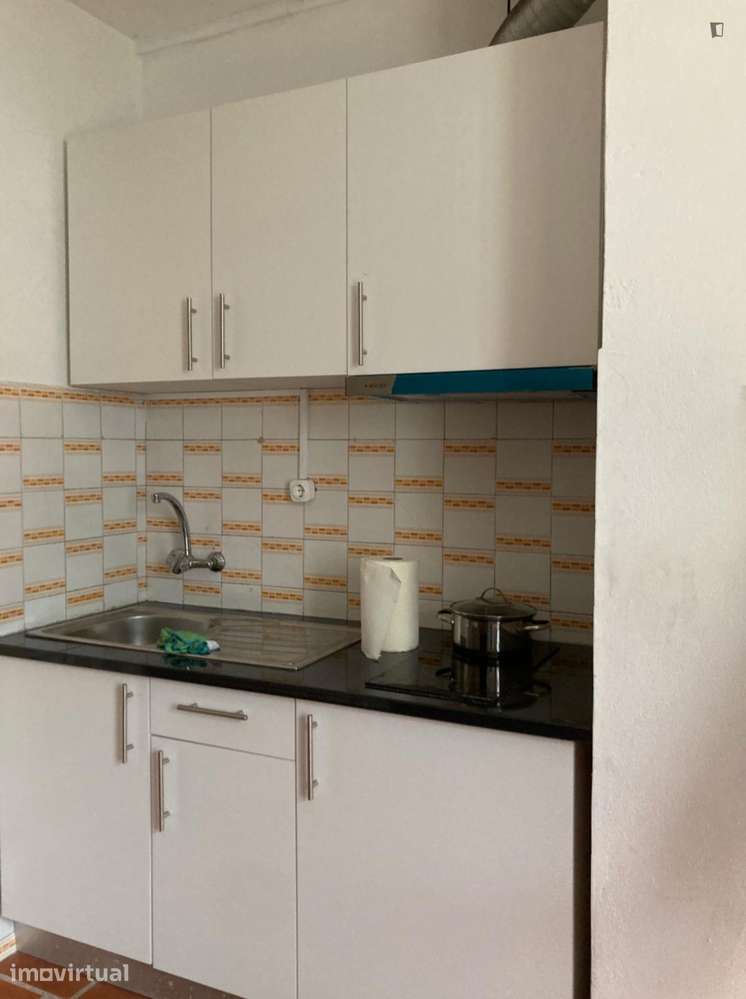 Estúdio - localizado em Paranhos Porto - Grande imagem: 3/6