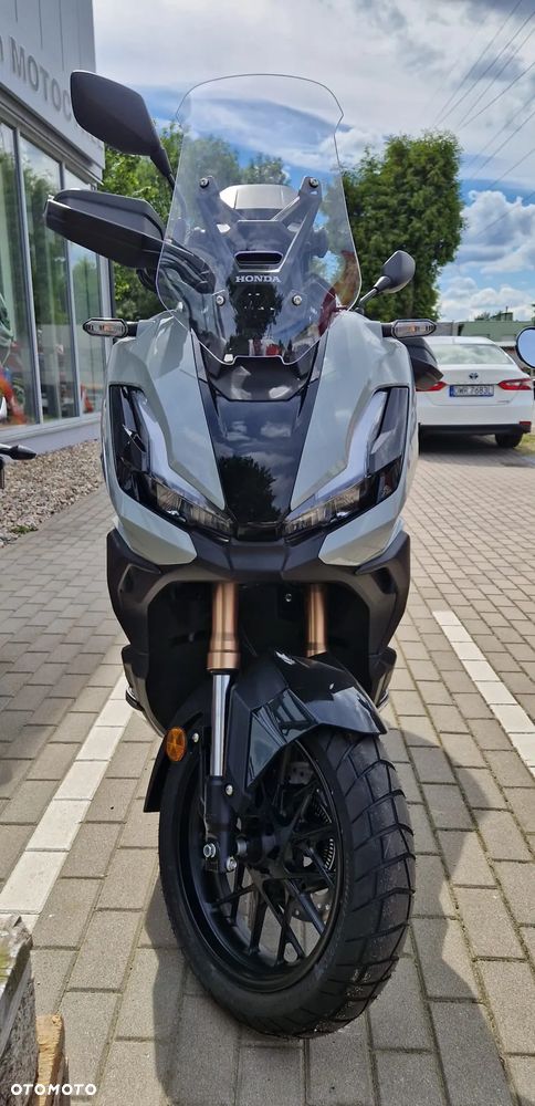 Honda ADV350 - 3