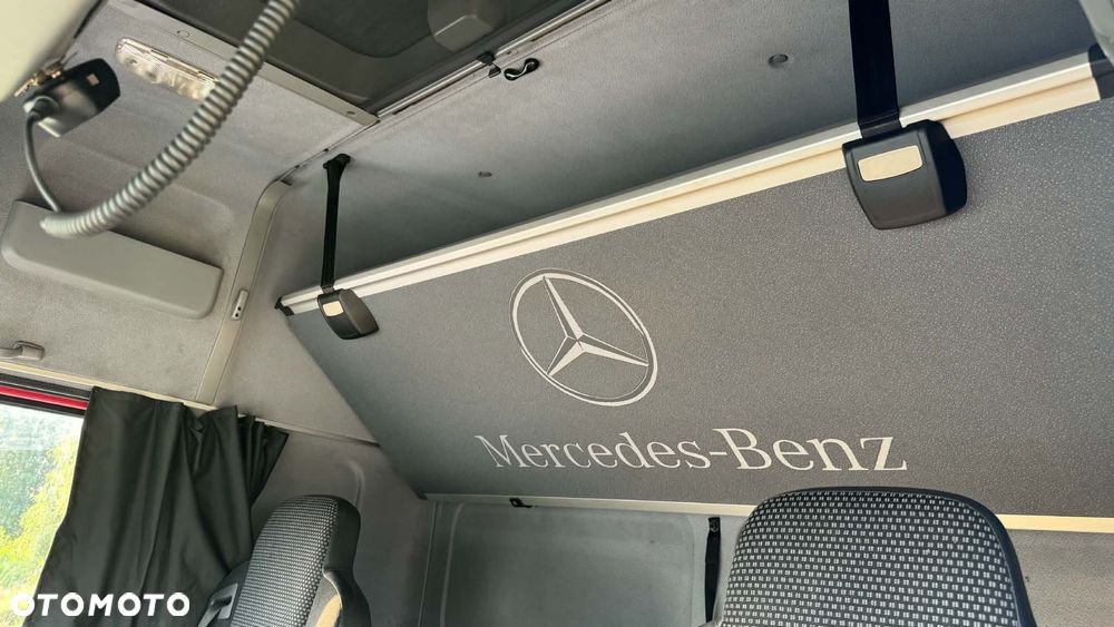 Mercedes-Benz 15.290 - 15