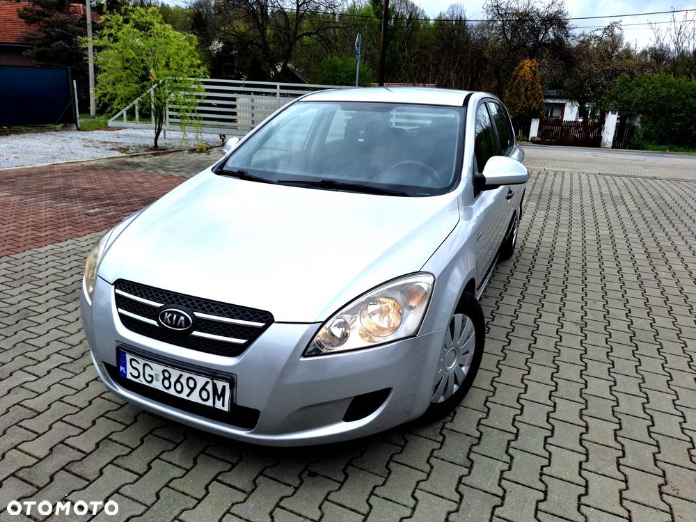 Kia Ceed - 28