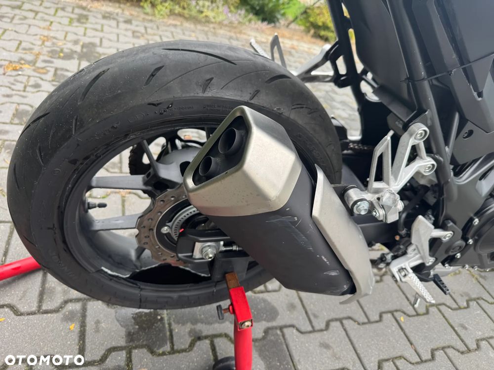 Honda Hornet - 24