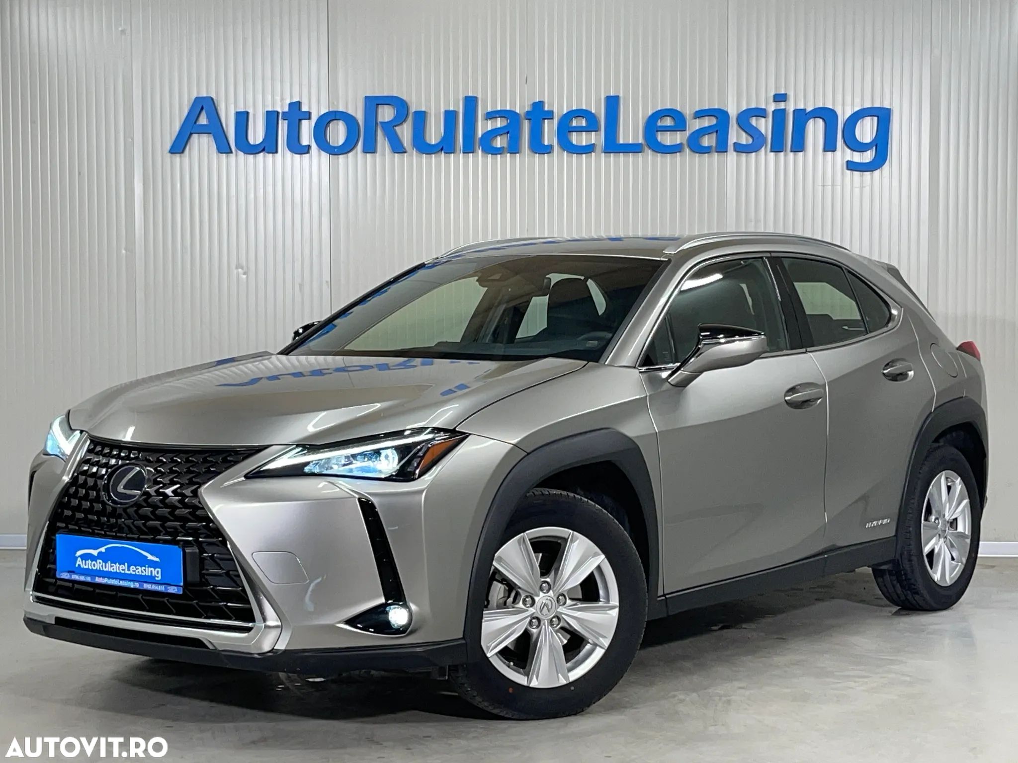 Lexus UX 250h 2.0L HEV 20H- (178 HP) 4X2 CVT Business - 1