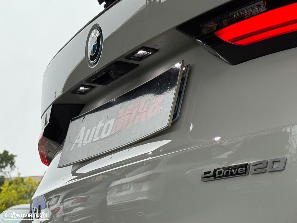 BMW iX1 eDrive20 Pack Desportivo M - 28