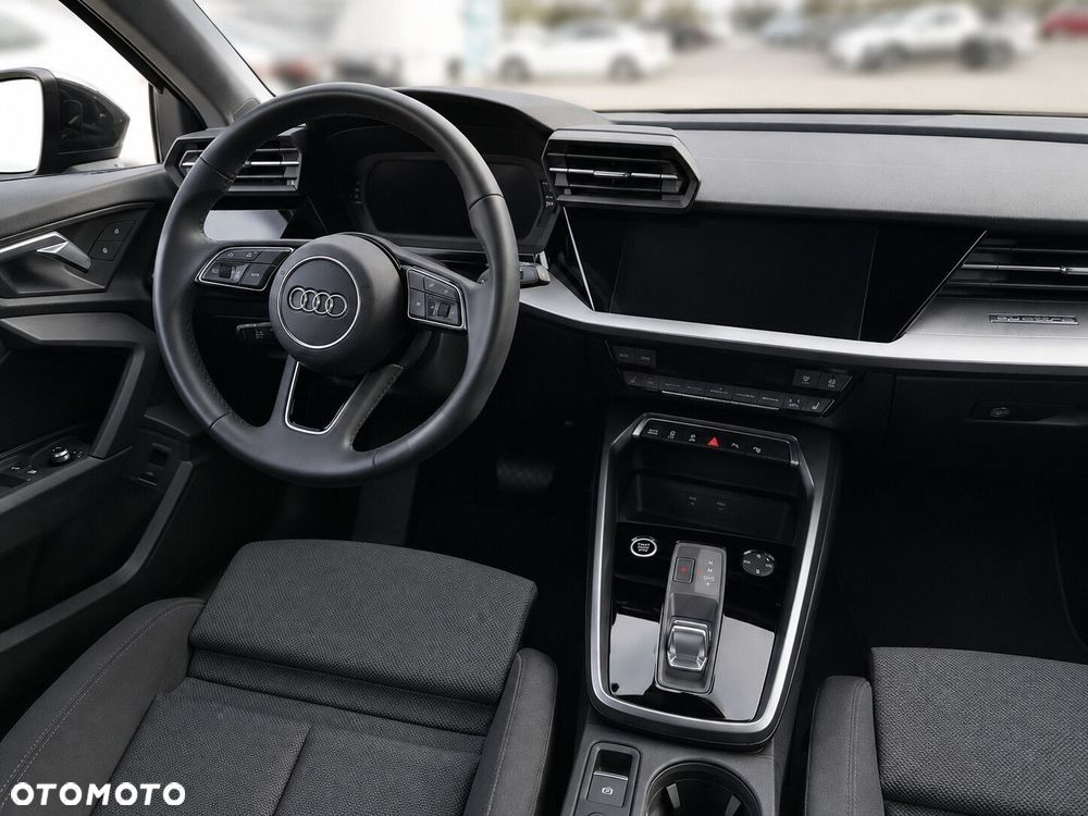 Audi A3 Sportback 35 TDI Advanced S tronic - 3