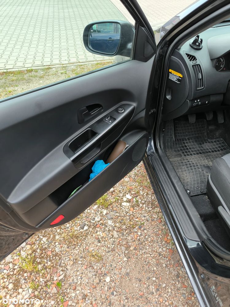 Kia Ceed 1.6 L - 11
