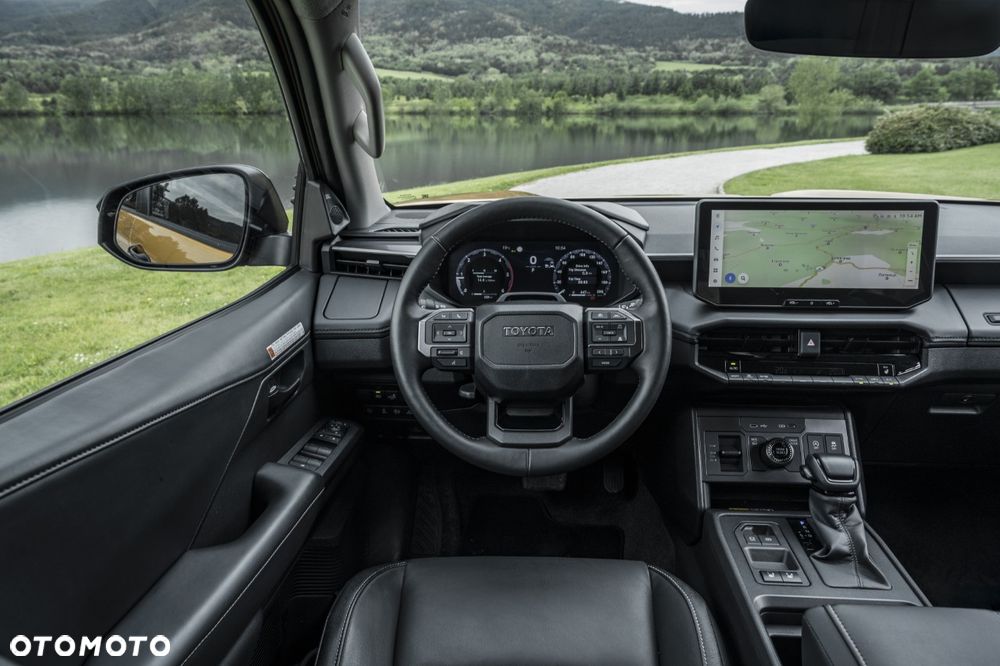 Toyota Hilux 2.8 D-4D mHEV Double Cab Invincible 4x4 - 11