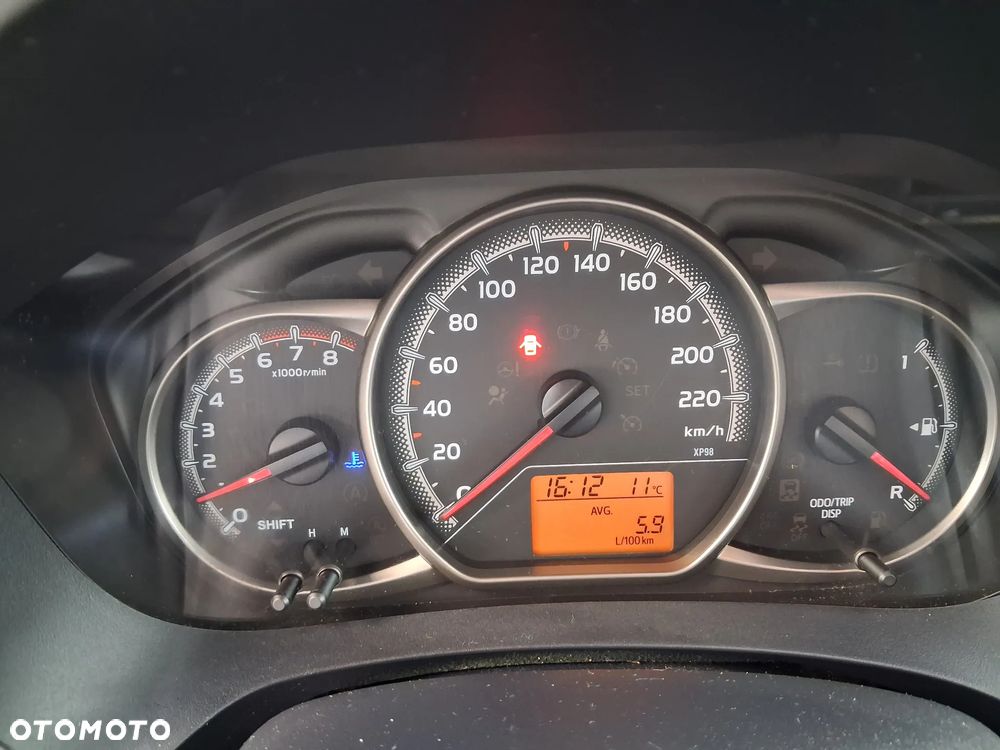 Toyota Yaris 1.0 Life EU6 - 18