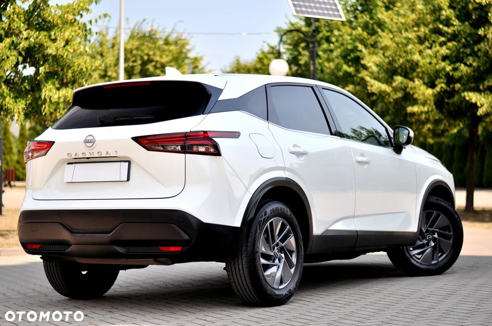 Nissan Qashqai 1.3 DIG-T N-Connecta DCT - 4