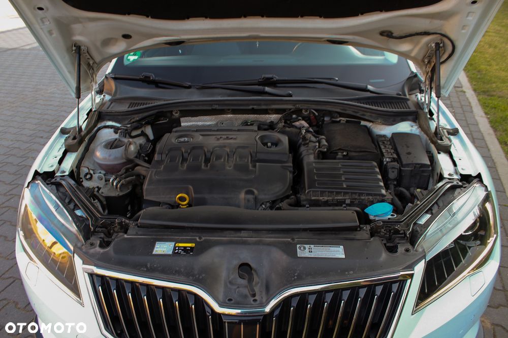 Skoda Superb 2.0 TDI DSG Style - 27
