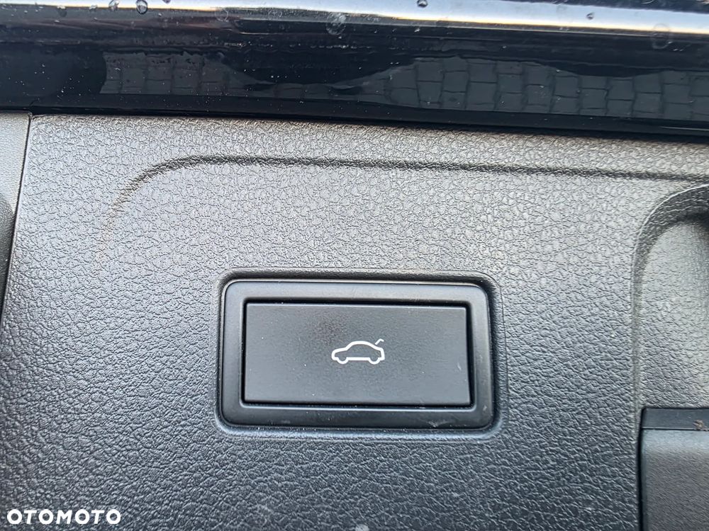 Volkswagen Passat 2.0 TDI SCR Style DSG - 24