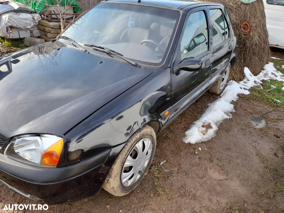 Dezmembrez Ford Fiesta - 3