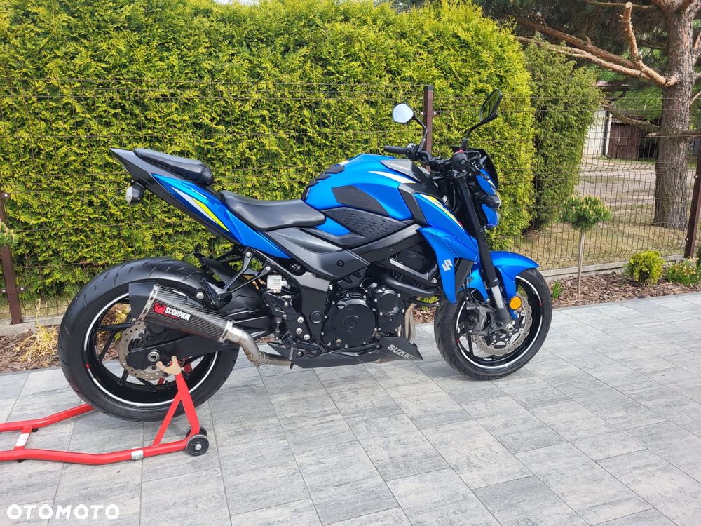 Suzuki GSX - 9