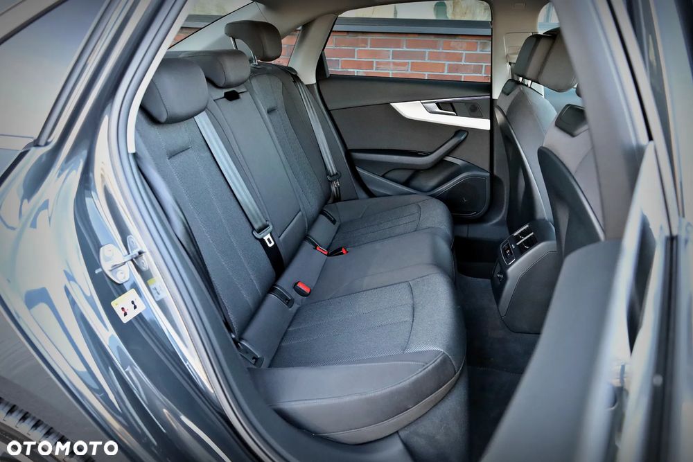 Audi A4 Limousine - 26