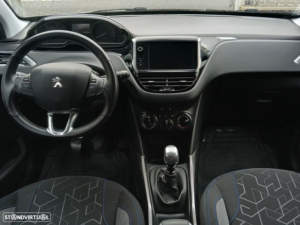 Peugeot 2008 1.5 BlueHDi Style - 18