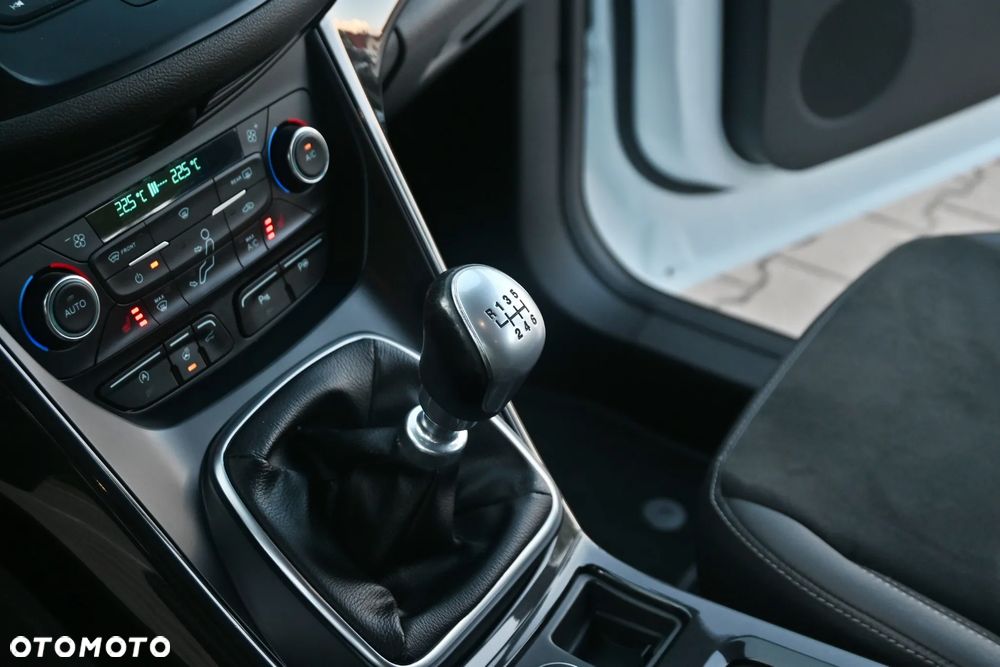 Ford Kuga 1.5 EcoBoost FWD ST-Line ASS - 33