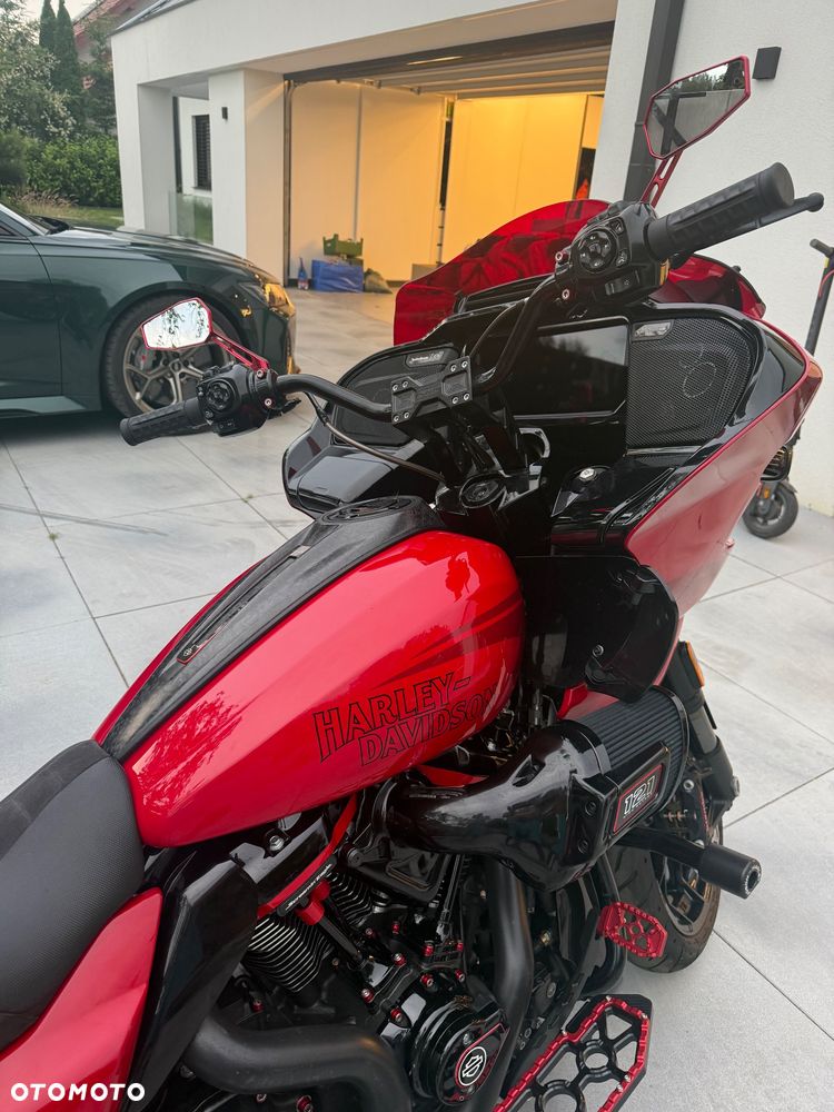 Harley-Davidson Touring Road Glide - 12
