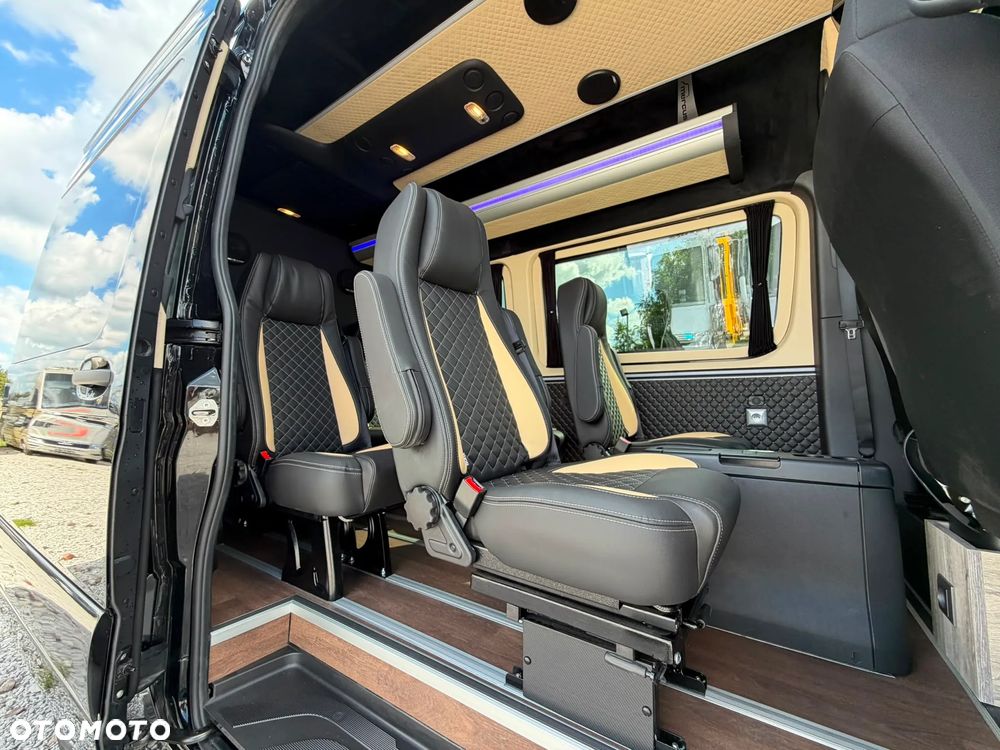 Mercedes-Benz Sprinter 319 - 13