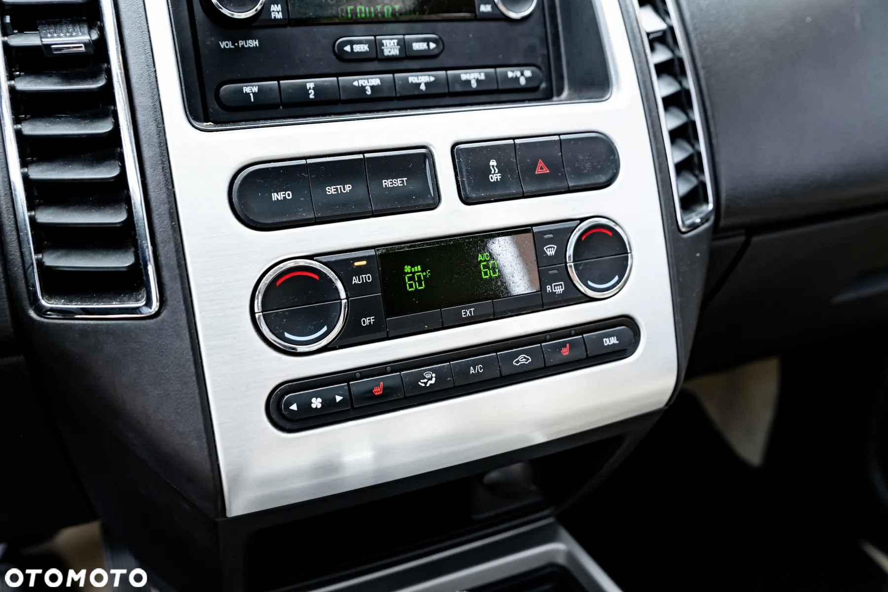 Ford Edge 3.5 SE AWD - 32