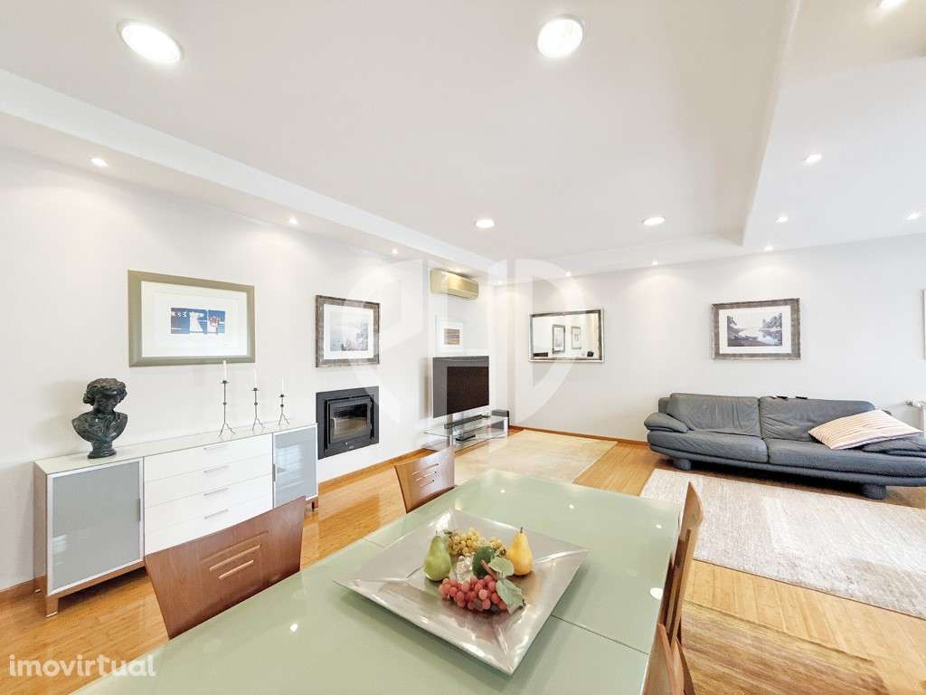 Apartamento T3+1 Duplex C/Terraço 250m2 // Condominio - Grande imagem: 3/60