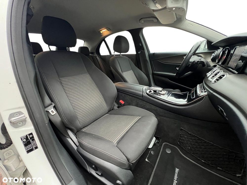 Mercedes-Benz Klasa E 220 d Business Edition 9G-TRONIC - 16