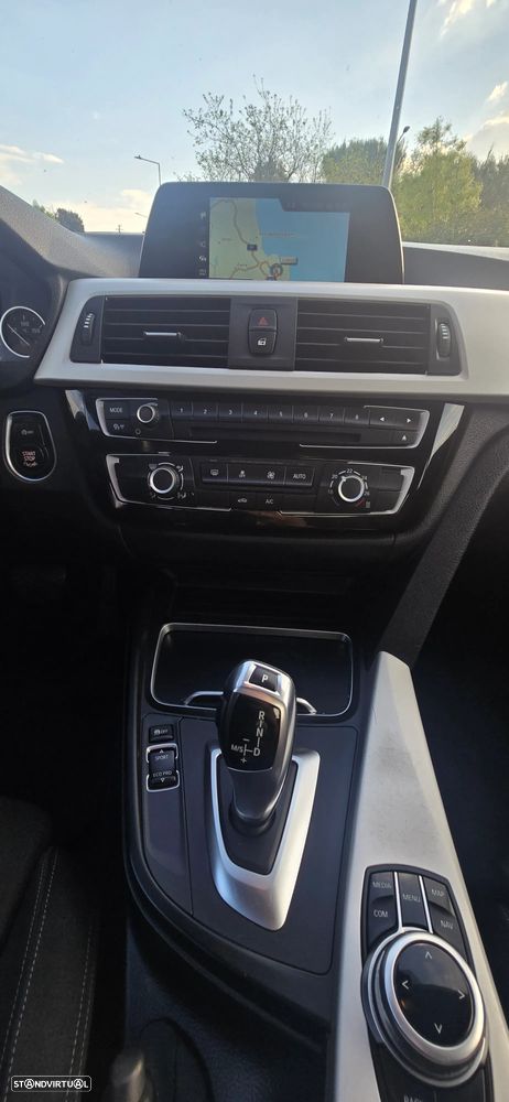 BMW 320 d Aut. Sport Line - 13