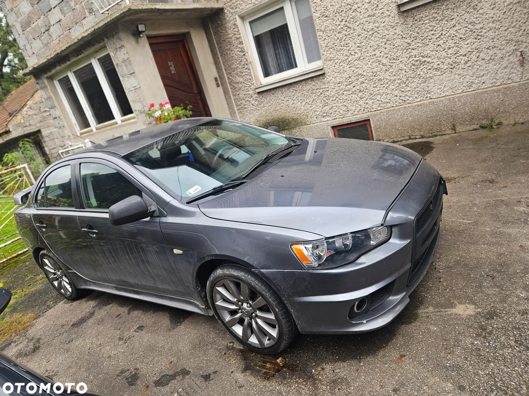 Mitsubishi Lancer - 10