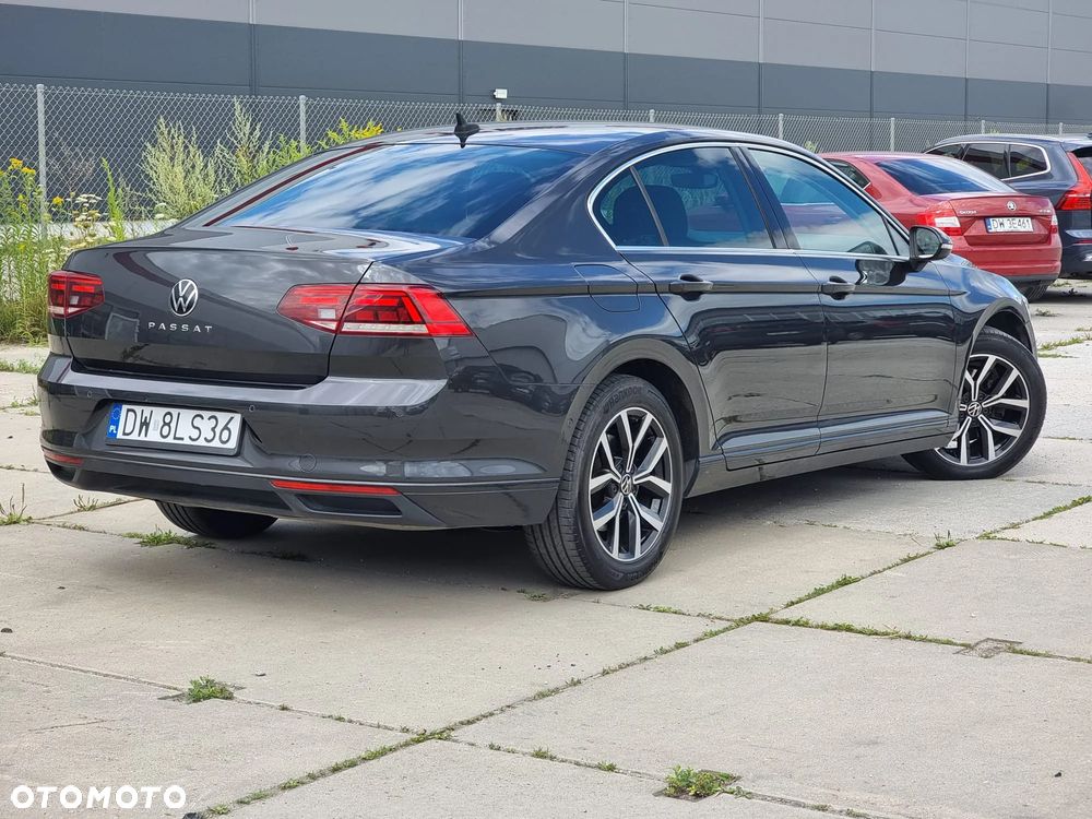 Volkswagen Passat - 5