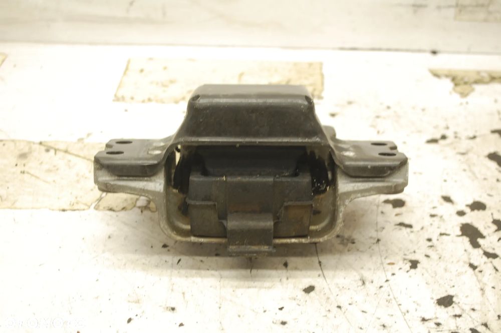 ŁAPA PODUSZKA SILNIKA 1K019955M VW GOLF V AUDI A3 8P SEAT 1.9 - 2