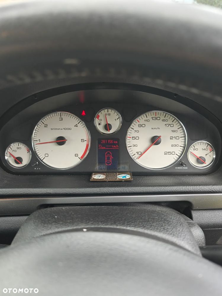Peugeot 407 2.0 HDi Premium Navtech - 13