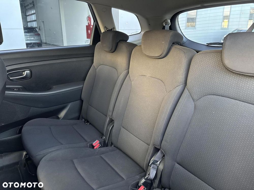 Kia Carens 1.7 CRDi L 7os - 17