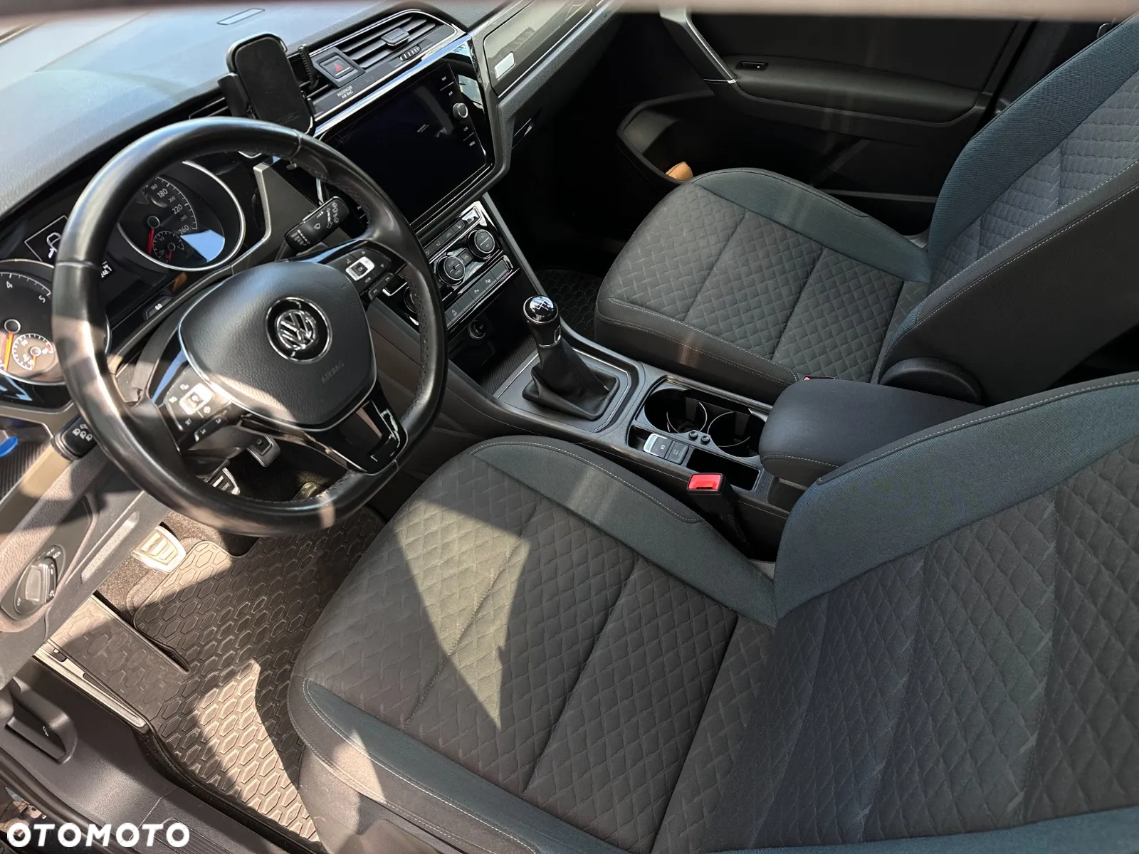 Volkswagen Touran 1.6 TDI BMT SCR Comfortline - 13