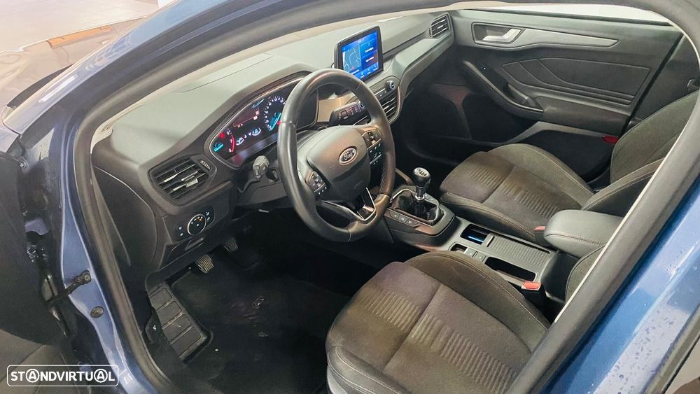 Ford Focus 1.0 EcoBoost Active X - 2