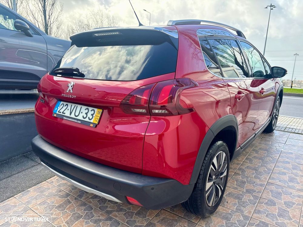 Peugeot 2008 1.2 PureTech Allure - 3
