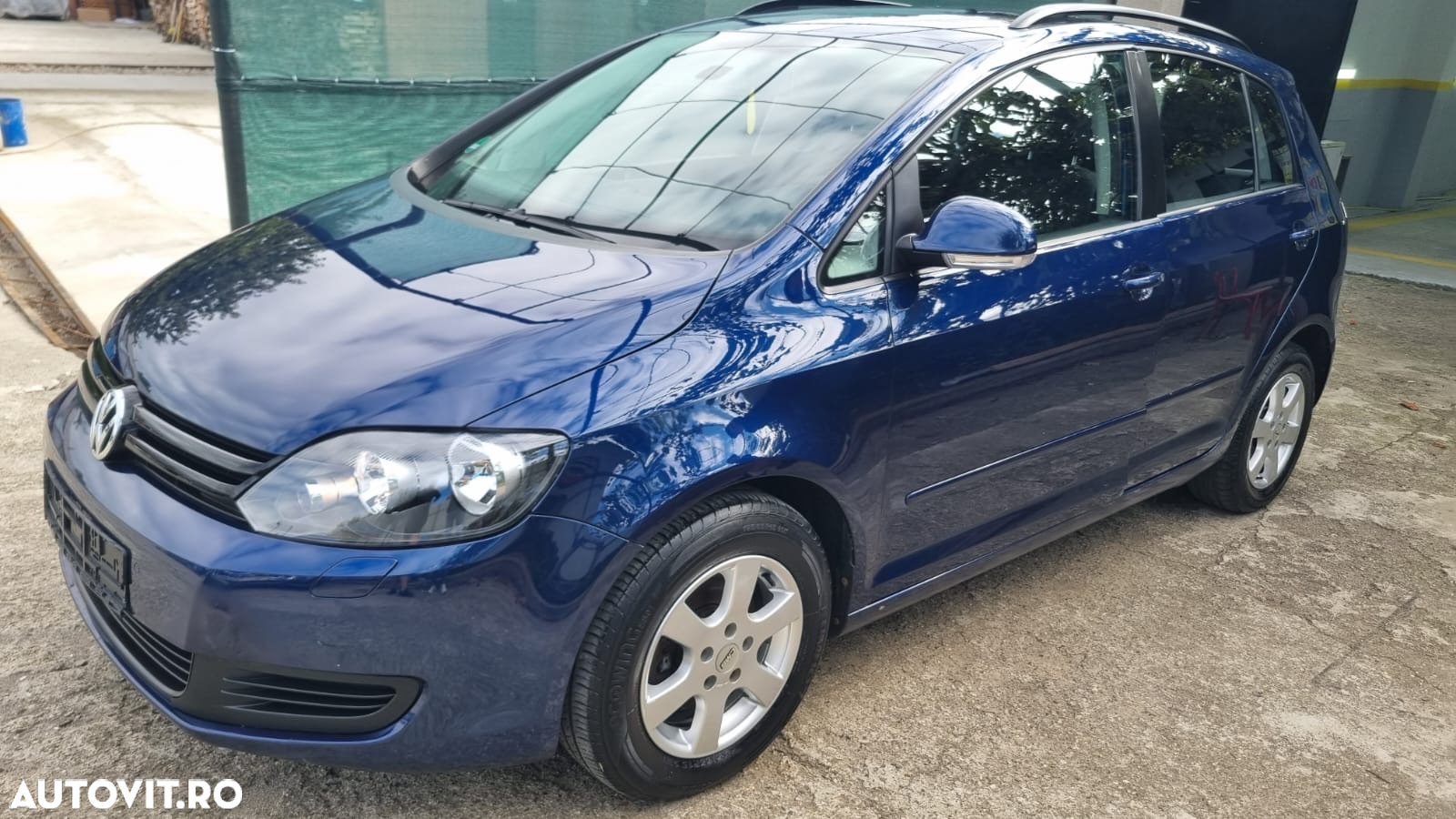 Volkswagen Golf Plus 1.6 TDI DPF Comfortline - 19