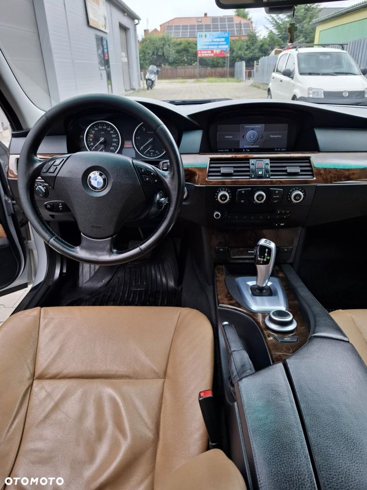 BMW Seria 5 530d xDrive - 5
