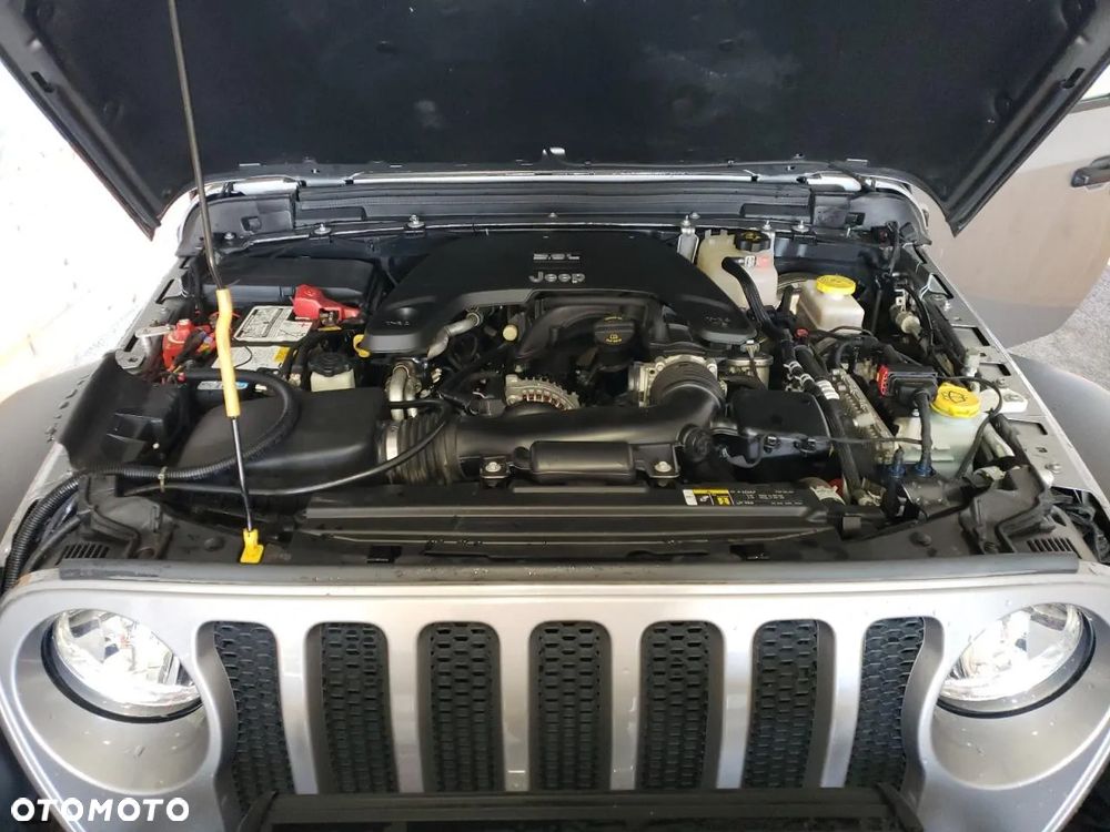 Jeep Wrangler - 12