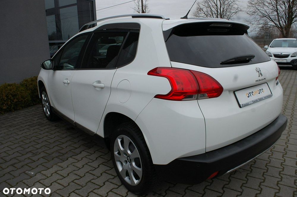 Peugeot 2008 - 12