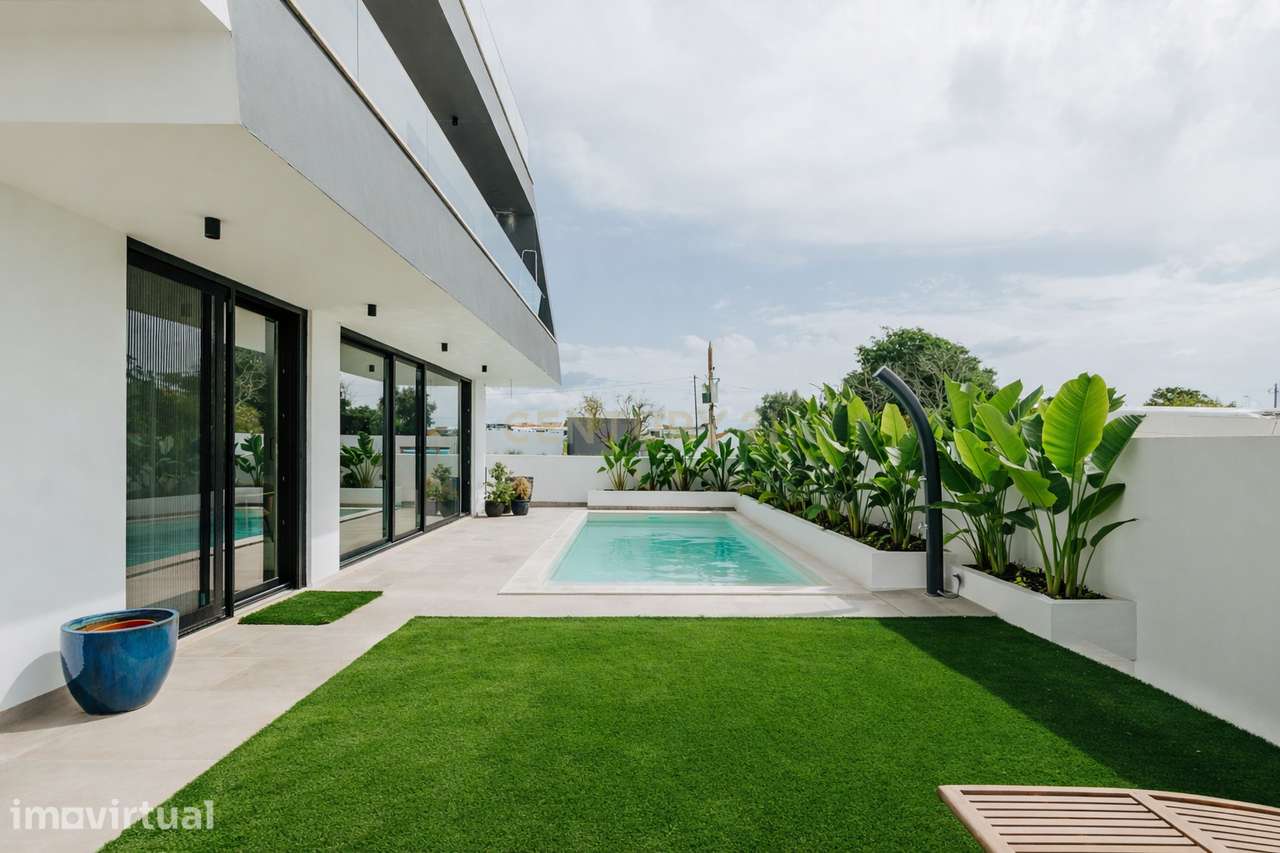 Moradia T4 com piscina e 3 suites | A escolha inteligente para viver c - Grande imagem: 4/44